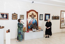 «Творчество как молитва»: в офисе ООО «Газпром трансгаз Ухта» открылась новая выставка